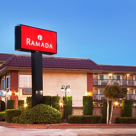 Ramada By Wyndham Pasadena Hotel Екстериор снимка